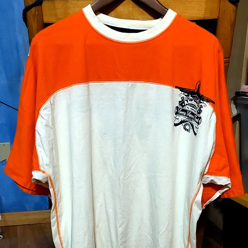 Akademiks Men's Rare two tone T-Shirt  'Luxury Leisure Travel'  Size 2XL Orange